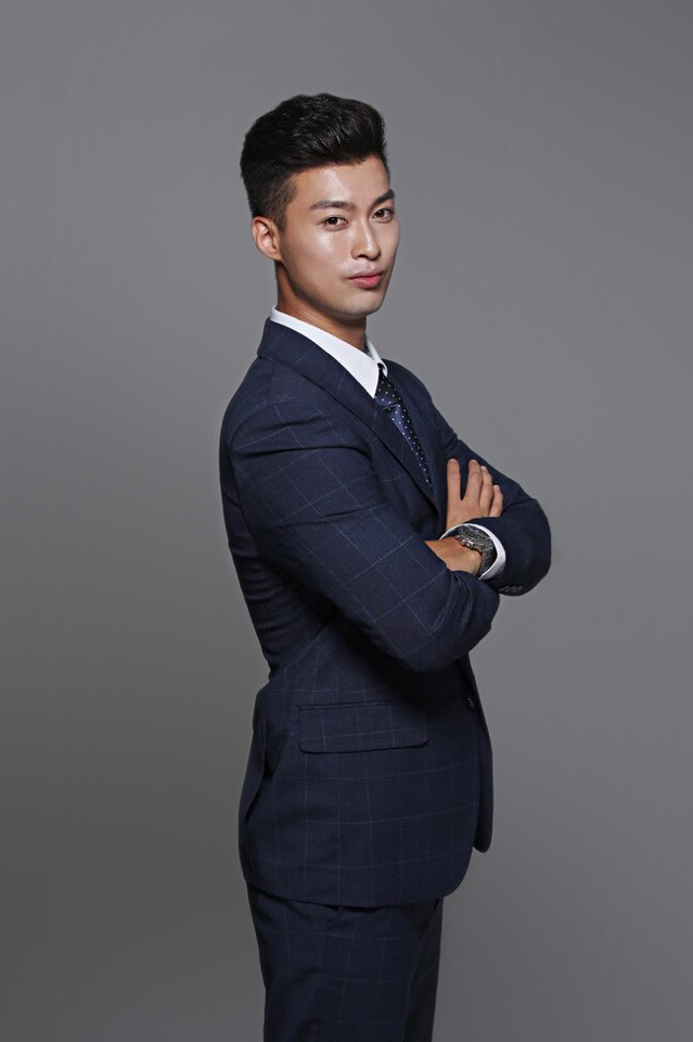 신균섭