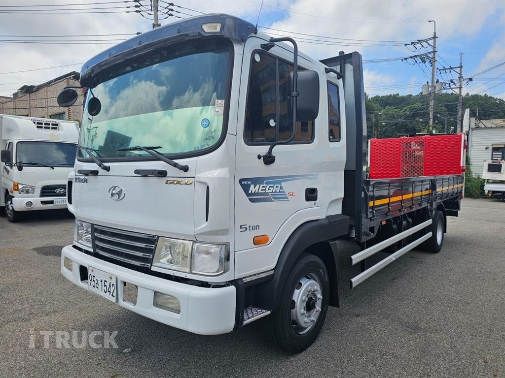 현대 사다리차 메가트럭 5톤 - 중고 트럭 매물 이미지